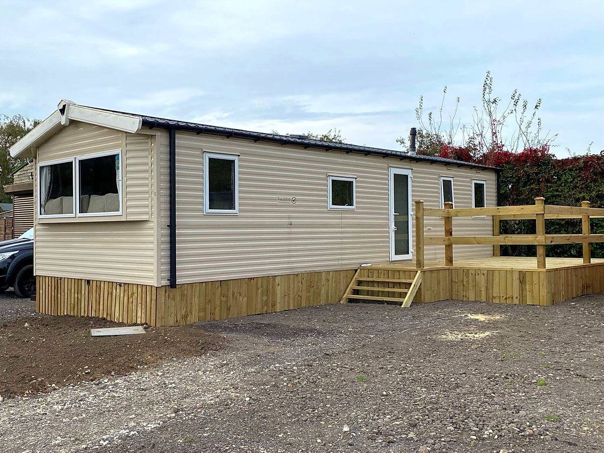 Static caravan accommodation at The Red Lion